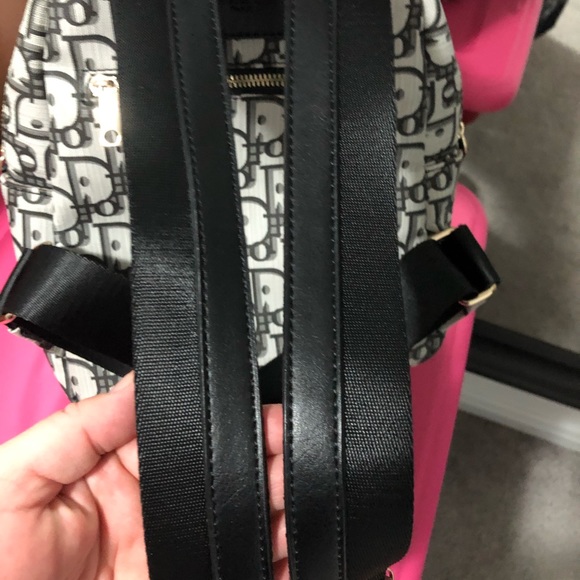 Gray black back pack handbag - Picture 6 of 7